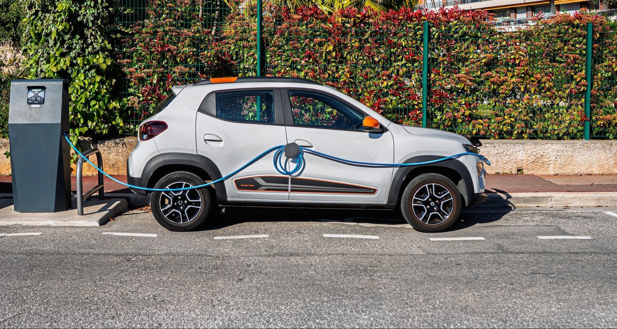 Cabloo maintenant un câble de recharge de voiture électrique pour protéger la carrosserie